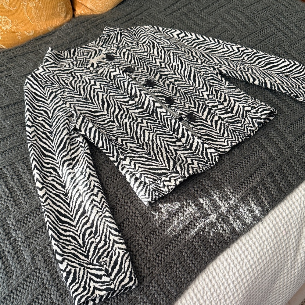Eci Black And White Patterned Jacket - image 1